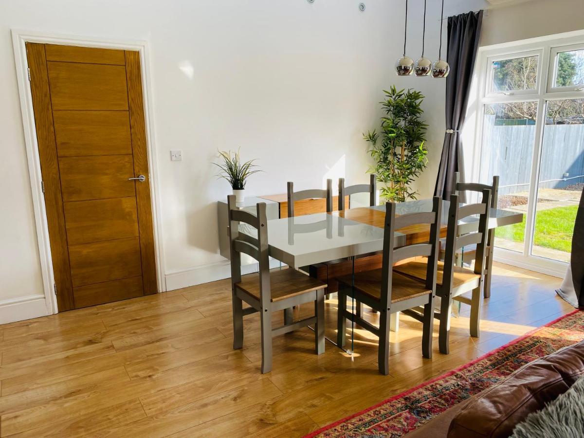 فيلا Mayors House Ideal For Groups & Business بيتربرو المظهر الخارجي الصورة
