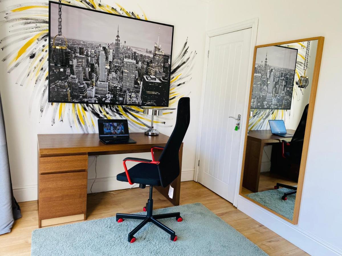 فيلا Mayors House Ideal For Groups & Business بيتربرو المظهر الخارجي الصورة